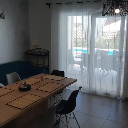 House Altea , Barbat On The Island Rab アパート ラブ