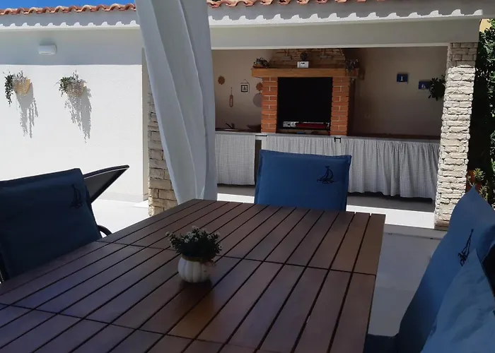 House Altea , Barbat On The Island Rab